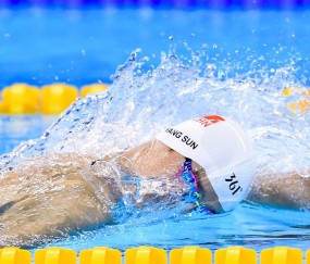 开云体育官网-杜兰特，当舞台延展至德州荒野，独行侠与火箭的夹缝中升起不灭恒星