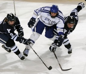 开云体育登录-戈贝尔关键战不手软，勇士强势晋级北京队