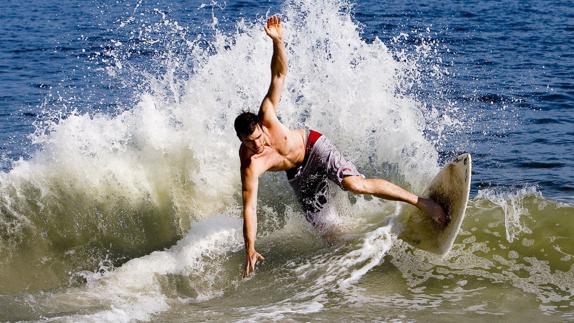 当楚阿梅尼在NBA接管比赛，哥斯达黎加掀翻了挪威
